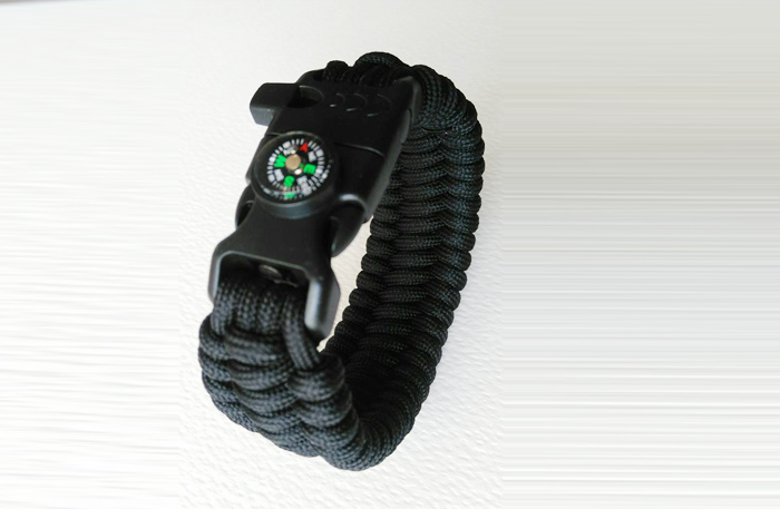 TacLace | Paracord Bracelet With Fire Starter